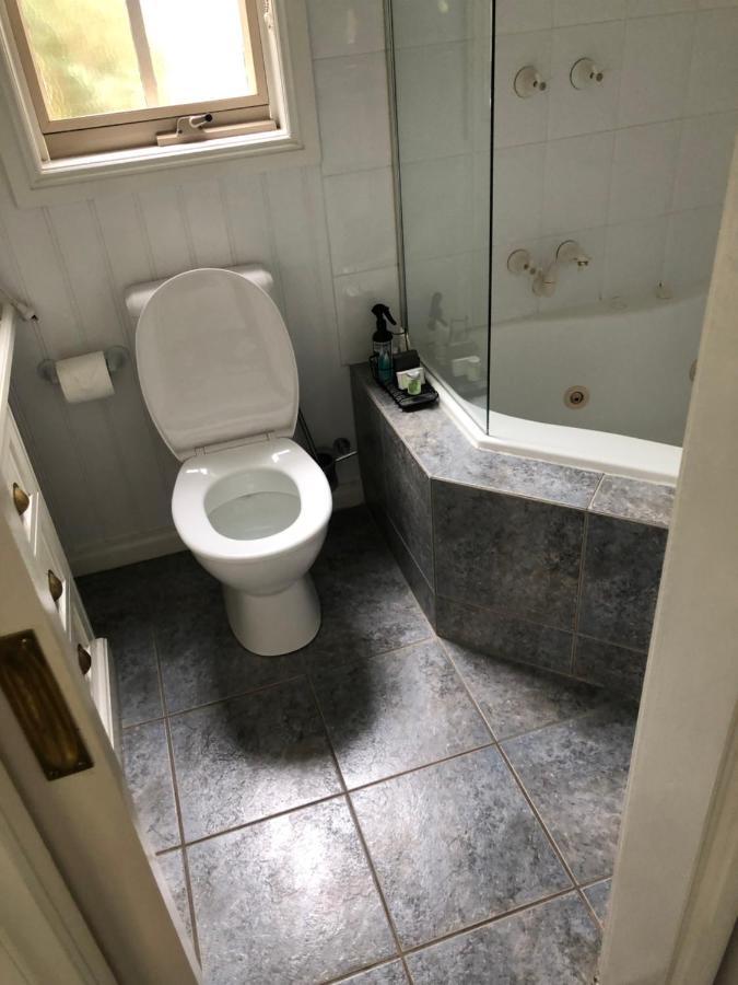 Creek Cottage Bed And Breakfast Traralgon Ngoại thất bức ảnh