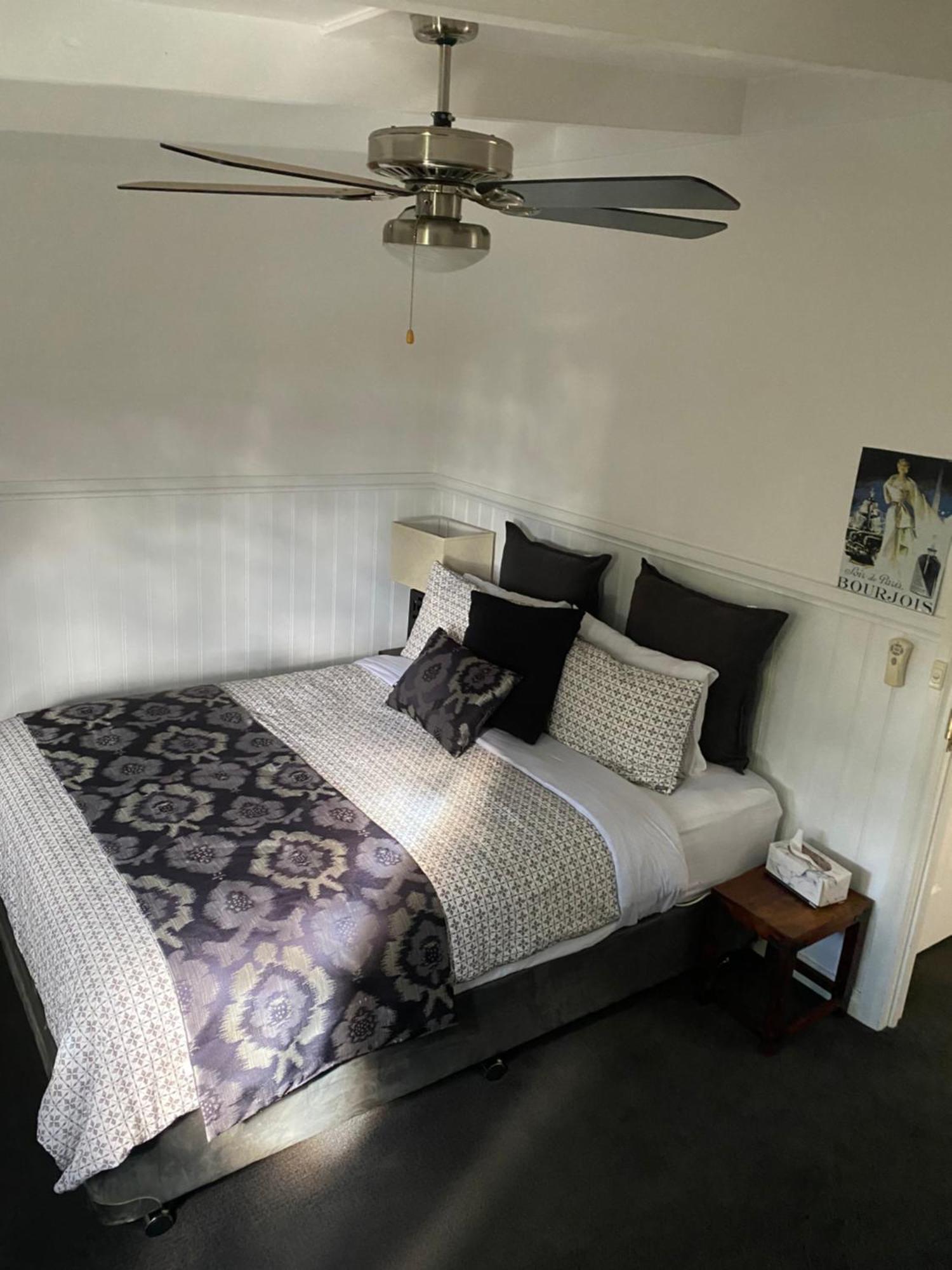 Creek Cottage Bed And Breakfast Traralgon Ngoại thất bức ảnh